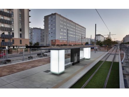 Zasklení tramvajových zastávek ZARAGORA - Španělsko